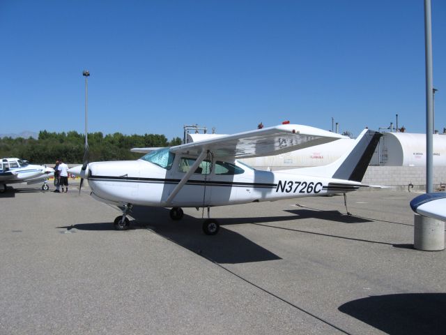 Cessna Skylane (N3726C) - At Corona Airport