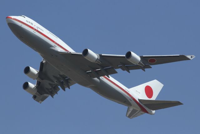 Boeing 747-400 (20-1102)