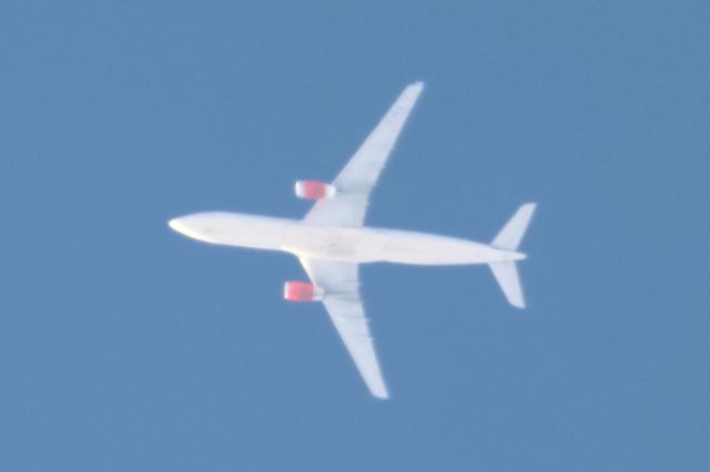 Airbus A330-300 (LN-RKR) - LN-RKR Airbus A-330-343E SCANDINAVIAN AIRLINES SK915 De COPENHAGEN CPH vers NEW YORK JFK. Altitude 12192 Mètres. Vitesse 817 KM/H Survolant la ville de Lavaltrie QC. Le 24-01-2025 à 14:26.