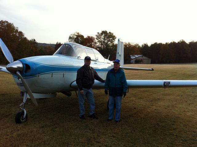 Beechcraft Mentor (N8056E)