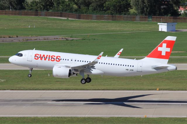Airbus A320neo (HB-JDB)