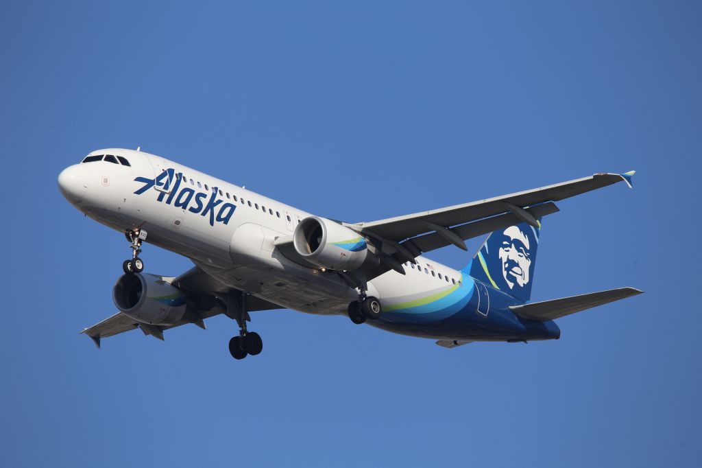 Airbus A320 (N835VA)