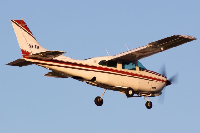 Cessna Centurion (VH-ZIK)