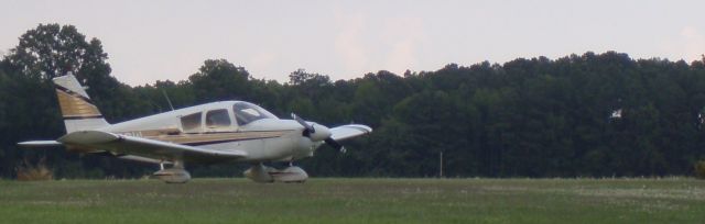 Piper Cherokee (N8388W)