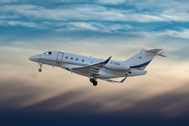 Embraer Legacy 450 (C-GASL)