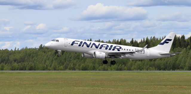 Embraer ERJ-190 (OH-LKE)