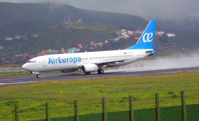 Boeing 737-800 (EC-LPR)