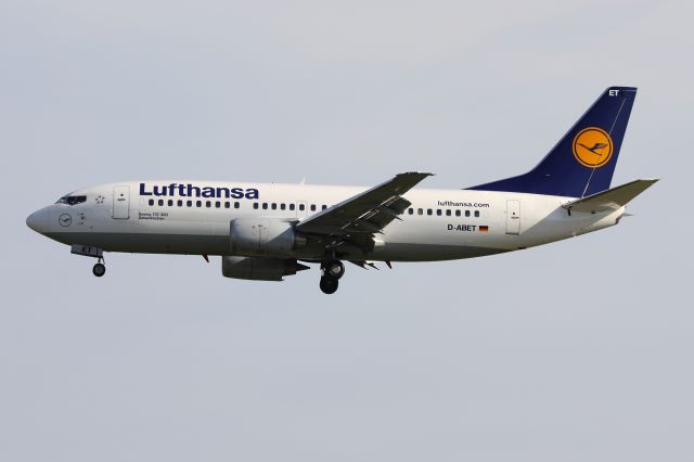 BOEING 737-300 (D-ABET)