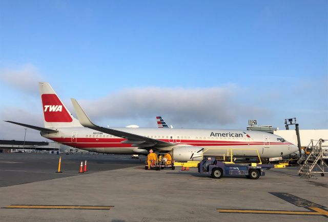 Boeing 737-800 (N915NN) - AA/TWA RETRO Special