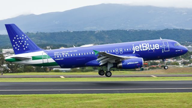 Airbus A320 (N531JL)