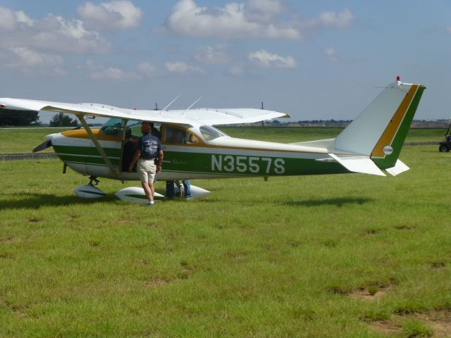 Cessna Skyhawk (N3557S)