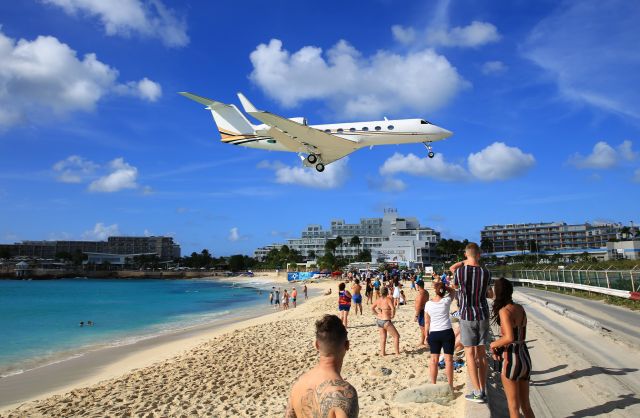 Gulfstream Aerospace Gulfstream IV (N400HG) - Gulfstream G-IV N400HG over the beach for landing!