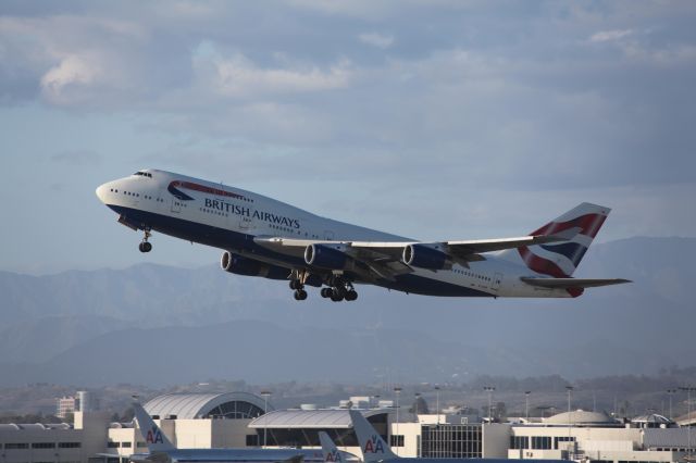 Boeing 747-400 (G-CIVR)