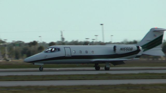 Learjet 25 (N155DB)