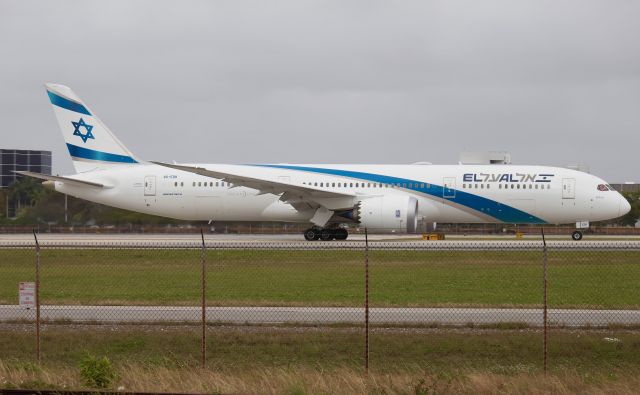 Boeing 787-9 Dreamliner (4X-EDK)