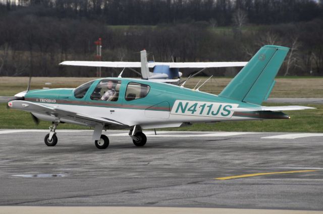 N411JS — - Seen at KFDK on 4/3/09.
