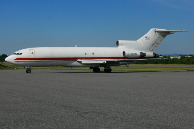 Boeing 727-100 (N231FL)