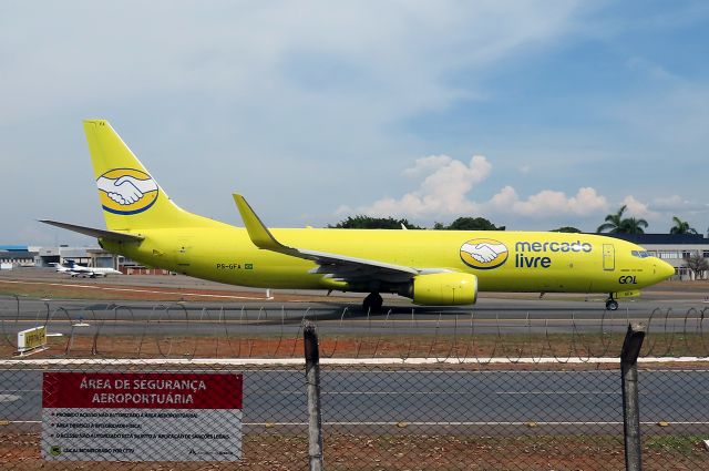 Boeing 737-700 (PS-GFA)