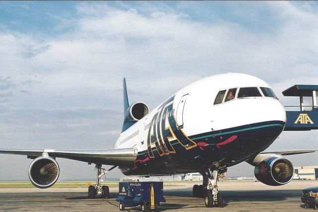 Lockheed L-1011 TriStar (N163AT) - Back in the good old days.