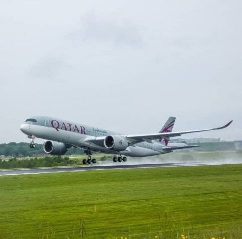 Airbus A350-900 (A7-ALI) - QATAR 350 BOUND FOR DOHA