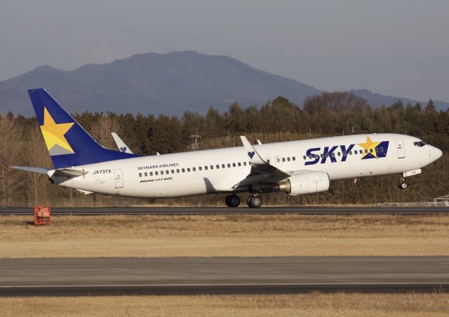 Boeing 737-800 (JA737X) - Departing Ibaraki (please view in "full" for highest image quality)