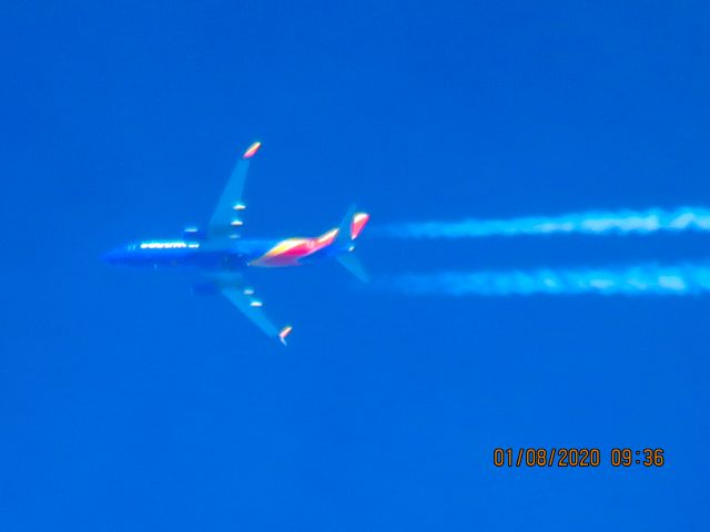 Boeing 737-800 (N8684F)
