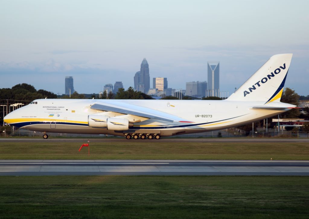 Antonov An-124 Ruslan (UR-82073)