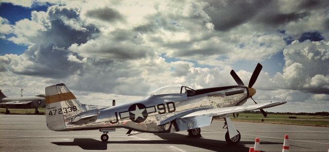 North American P-51 Mustang — - P-51 MUSTANG