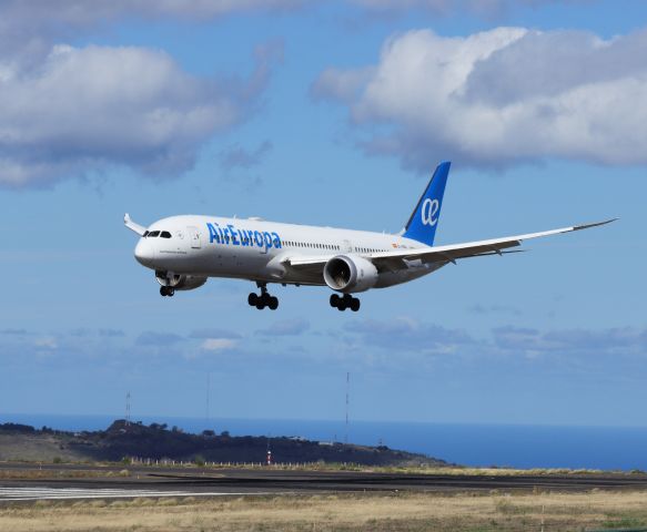 Boeing 787-9 Dreamliner (EC-NGN)