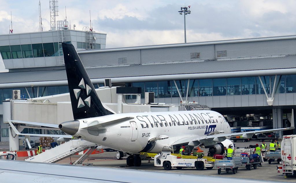 Embraer 170/175 (SP-LDC) - A LOT Embraer 170 in Star Alliance livery at Sofia International