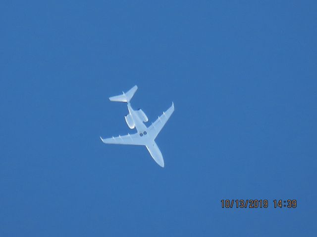 Bombardier Challenger 300 (N545XJ)