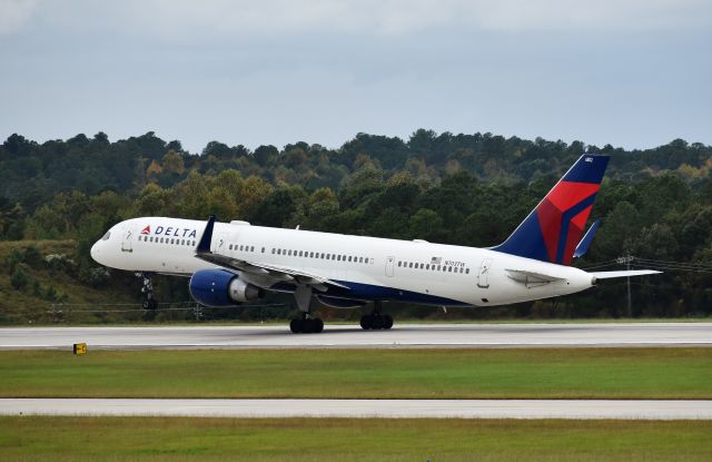 Boeing 757-200 (N703TW)