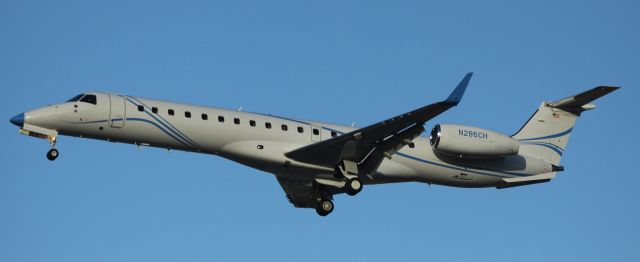 Embraer EMB-145XR (N286CH) - On Final 30L,  09-23-2015