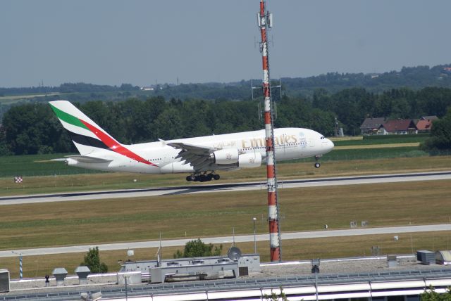 Airbus A380-800 (A6-EDK)