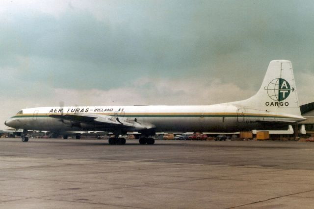 Canadair CL-44 Forty Four (EI-BGO) - Taxiing to the ramp in Jun-83.