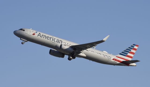 Airbus A321 (N151AN) - Departing LAX