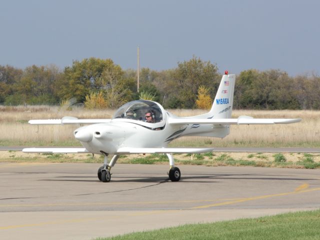 Cessna Skyhawk (N156EA)
