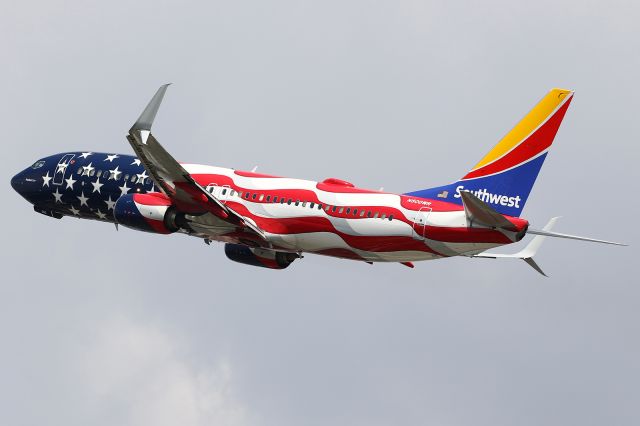 Boeing 737-800 (N500WR)