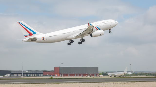 Airbus A330-200 (F-UJCS)