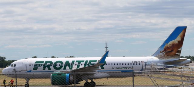 Airbus A320neo (N352FR)