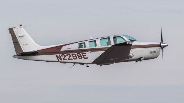 Beechcraft Bonanza (36) (N2298E)