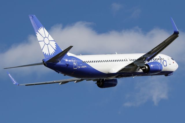 Boeing 737-800 (EW-456PA)