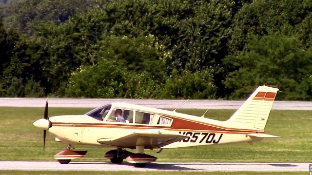 Piper Cherokee (N6570J)