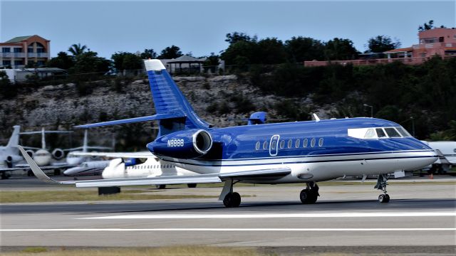 Dassault Falcon 2000 (N8888) - Dassault Falcon 2000 registered as N8888 seen on full spool while departing St Maarten.