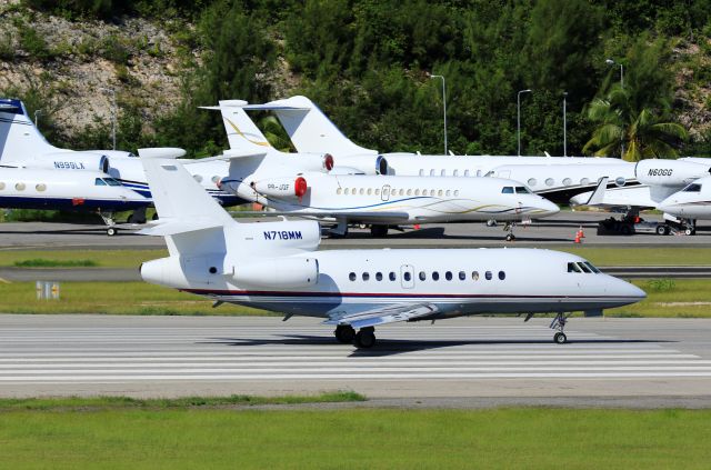 Dassault Falcon 900 (N718MM) - N718MM departing St Maarten