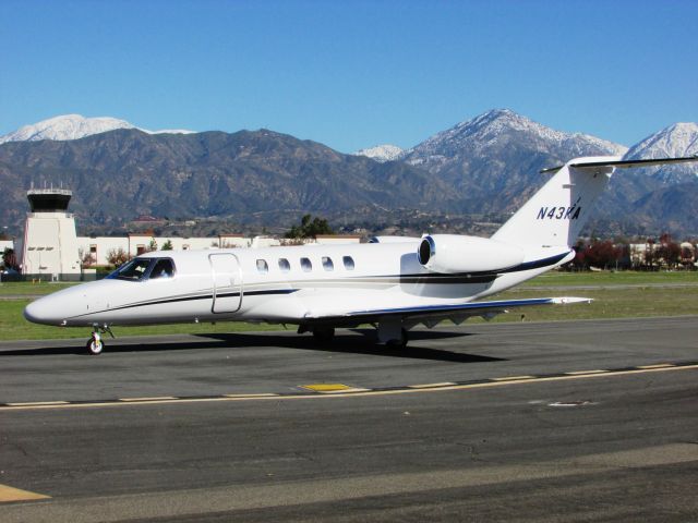 Cessna Citation CJ1 (N43KA) - Taxiing to RWY 8R