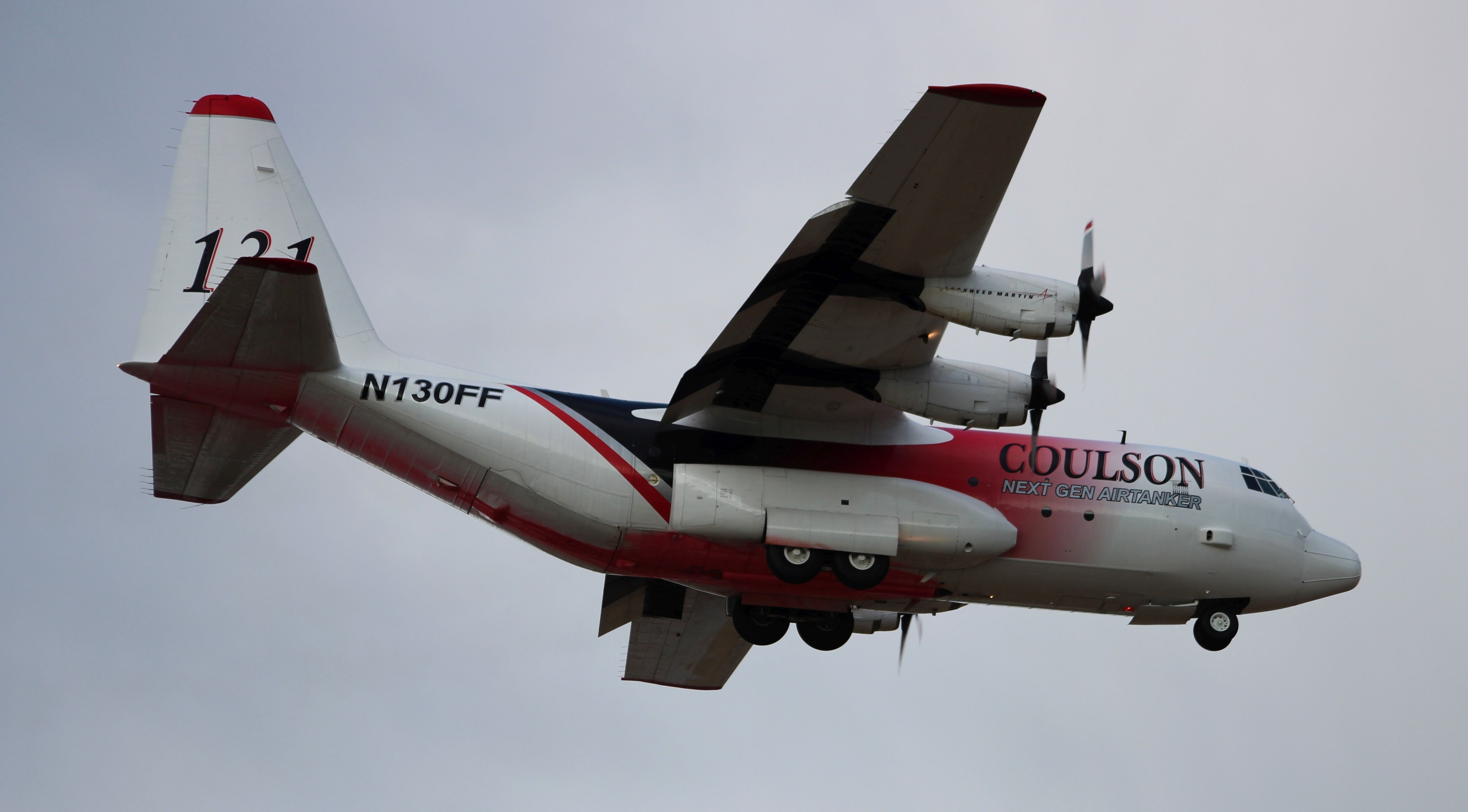 Lockheed C-130 Hercules (N130FF)