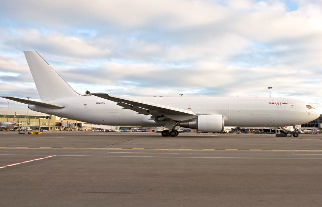 BOEING 767-300 (N761CK) - 1st ever upload of N761CK on Flightaware.Combr /Wet lease to FedEx for peak season