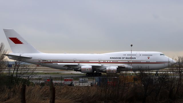 Boeing 747-400 (A9C-HMK)