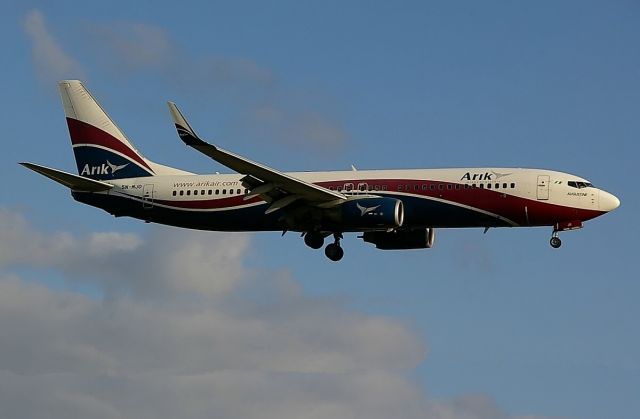 Boeing 737-800 (5N-MJO)